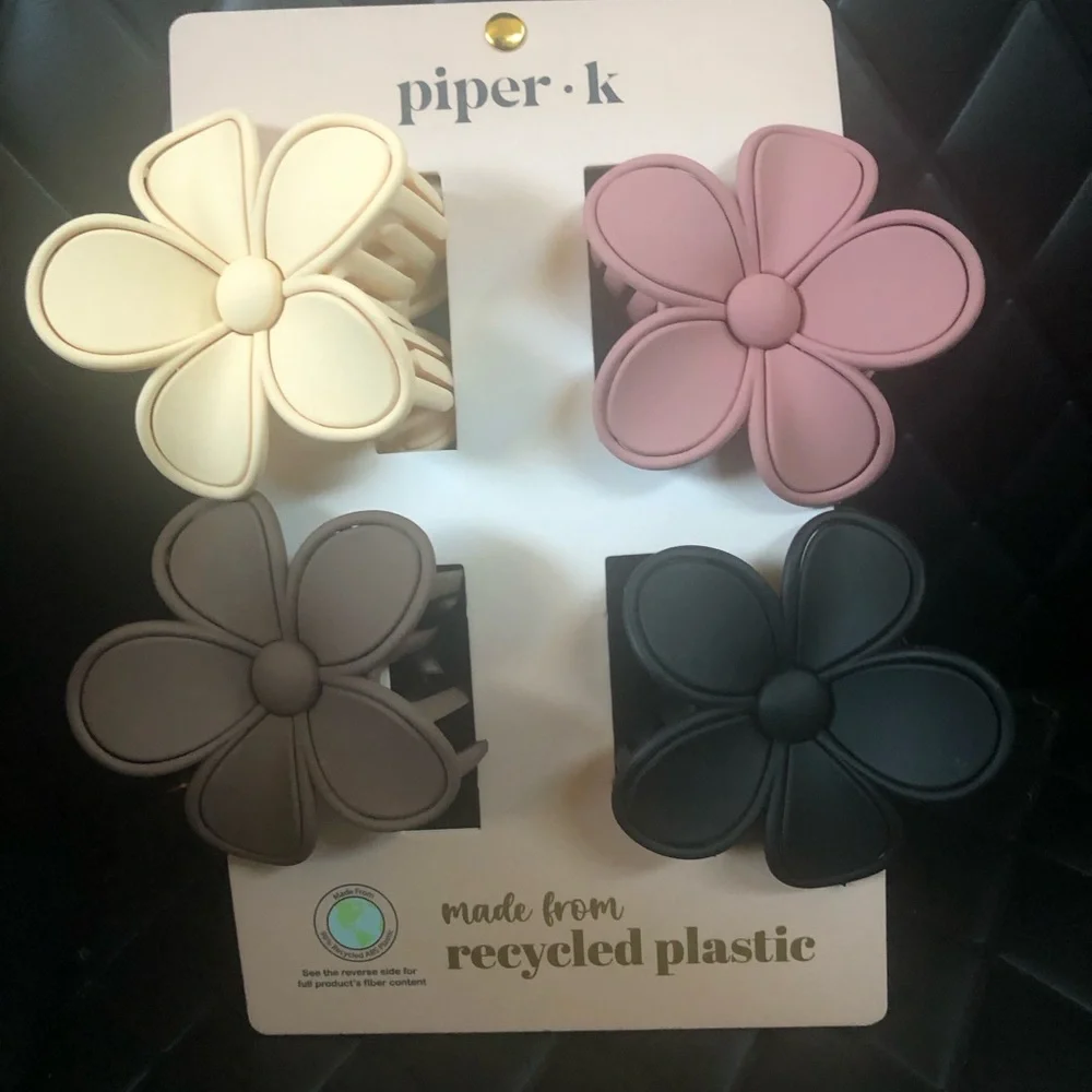 Piper-K : Brand New/Never Used: Floral Claw Clip Set - Pink, Cream, Gray, Black